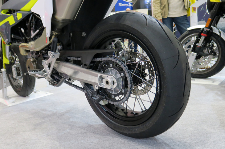 ハスクバーナ701スーパーモト