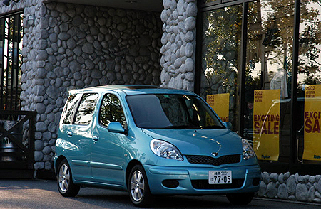 トヨタ・ファンカーゴ1.5G“リアリビングバージョン”（FF/4AT）【ブリーフテスト】