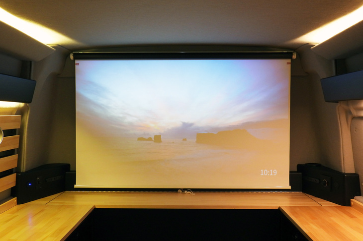 フィアット・デュカト クルーキャブテラス（2024年）／ホワイトハウス