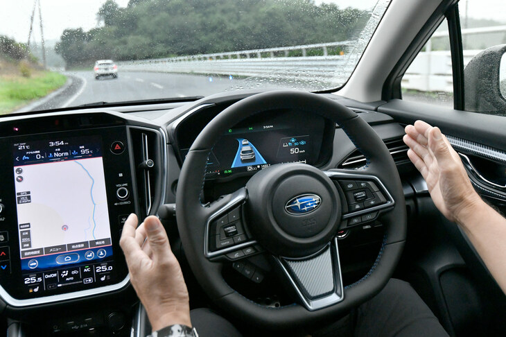 渋滞時のハンズオフ（手放し）走行を可能にする「アイサイトX」を採用するなど、予防安全・運転支援システム（ADAS）も充実している。