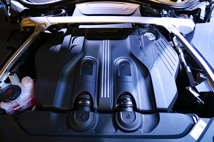 ベントレー・フライングスパー ハイブリッド（エンジン）