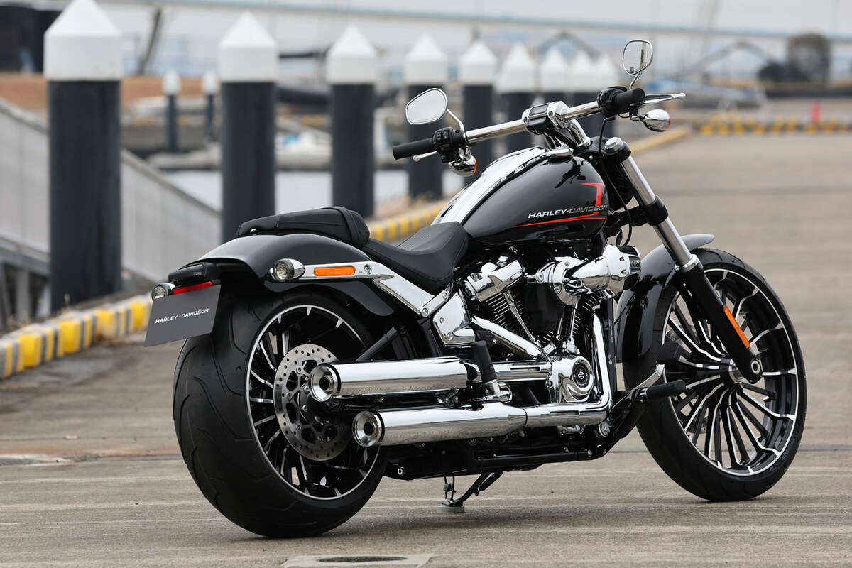 ハーレーダビッドソン・ブレイクアウト117（6MT）【レビュー】 最高に