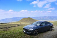 ボルボS90リチャージ アルティメットT8 AWDプラグインハイブリッド