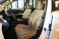 GMが新型車「キャデラックXT6」を日本に導入　3列シート6人乗りの新型クロスオーバーSUVの画像