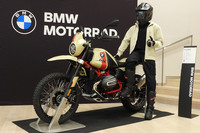 懐古主義と侮るなかれ！ 「BMW R12 G/S」に宿る、歴史と技術と先駆者の自負