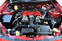 今回の改良では6段MT仕様のエンジンの最高出力、最大トルクを向上。一部の改良部品は、6段AT仕様と共有される。