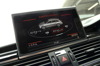 「Audiドライブセレクト」の操作画面。ちなみに、同じアウディ車の中でも、CDセグメント以下の車種には直接走行モードを切り替えられる専用のボタンが備わっている。