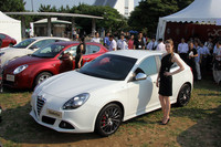 今年創立100周年を迎えたアルファ・ロメオは、日本における記念イベント第1弾として、会場内に設けられたブースで新型「ジュリエッタ」をお披露目した。ヨーロッパ以外で公開するのは初めてという。ただし、日本での発売は来年とのこと。