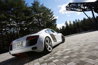 アウディR8 4.2 FSI クワトロ（4WD/6MT）【試乗記】の画像