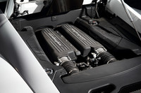 5.2リッターV10自然吸気エンジンは560psと55.1kgmを発生する（写真は「ガヤルドLP560-4」）。