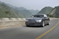 ベントレー・フライングスパー（4WD/8AT）【海外試乗記】の画像