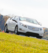 こちらは、E-REV（航続距離延長型電気自動車）の「シボレー・ボルト」