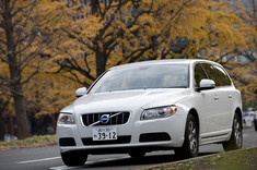 ボルボ「V70」に、チタンカラーの限定車 【ニュース】 - webCG
