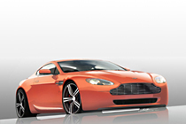 アストン・マーティン「DB9」「V8ヴァンテージ」の特別仕様車展示