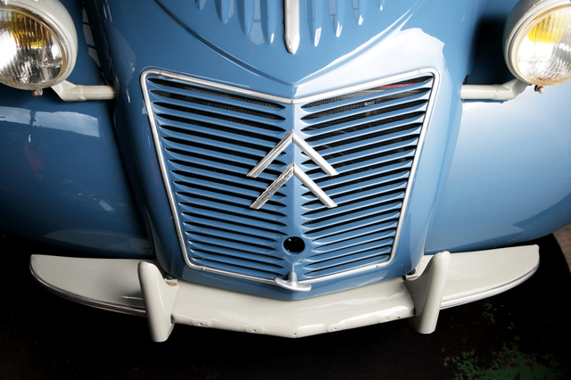 Car Graphic 9月号発売 ホットモデルと今昔フランス車特集 Webcg