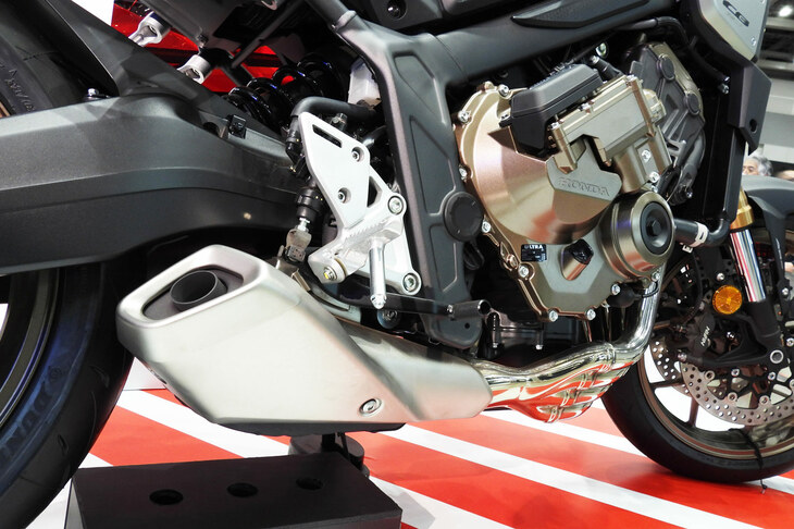 ホンダCB650R（「Honda E-Clutch」付き）