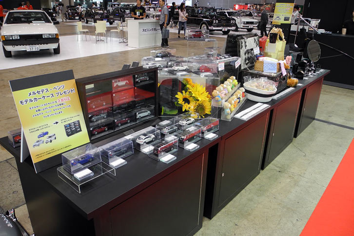 メルセデス・ベンツのブースの様子。