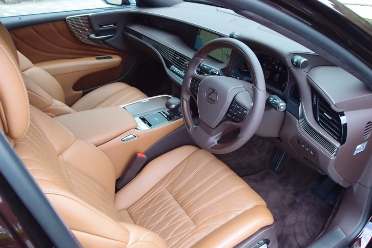LS500h“エグゼクティブ”（インテリア）