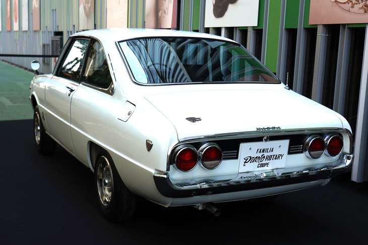 「ファミリア」としては第2世代にあたるモデルだ。