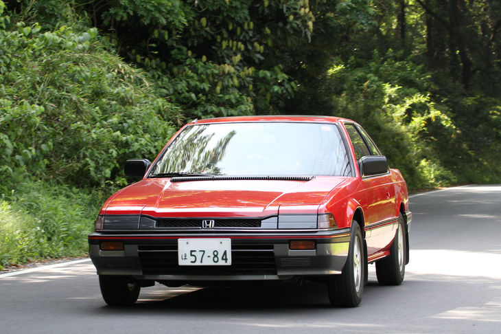 新車からのワンオーナー車という1983年「ホンダ・プレリュード」。ワイド＆ローのプロポーションが新鮮だった。