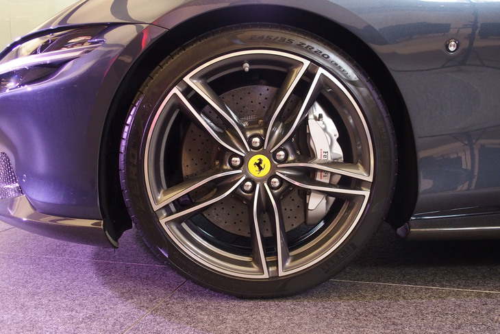 フェラーリ・ローマ（タイヤ＆ホイール）