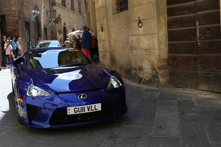 レクサスLFA