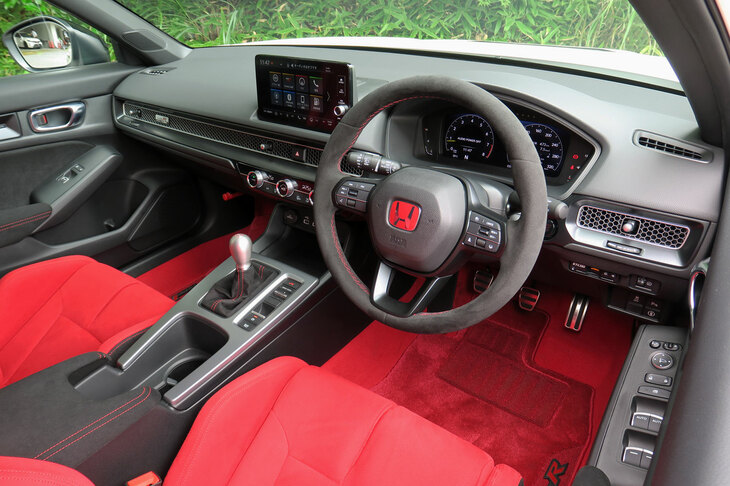 ホンダ・シビック タイプR（インストゥルメントパネルまわり）