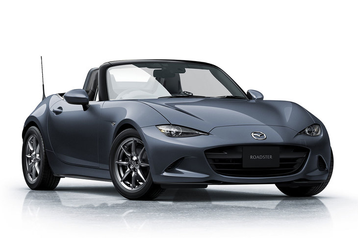 2019年11月に登場した「マツダ・ロードスター」の特別仕様車、「シルバートップ」。