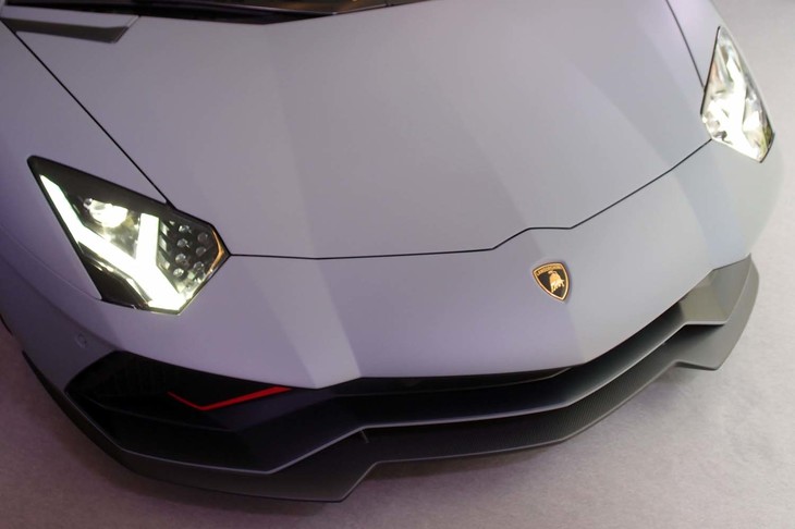 ランボルギーニ・アヴェンタドールLP780-4 Ultimae（フロントまわり）