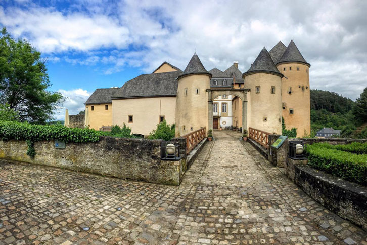 「ブルグリンスター城」はミシュランの星付きの古城レストランとしても人気。Château de Bourglinster / Rue Du Chateau 8 L-6162 Bourglinster - Luxembourg  / Tel: +352 78 78 78 1 （写真＝サッシャ）