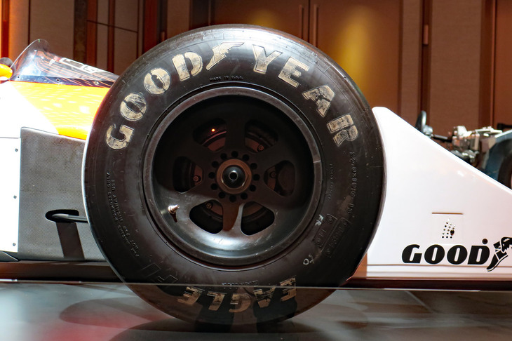 マクラーレンMP4/4 1988年ベルギーGP優勝車（フロントタイヤ＆ホイール）