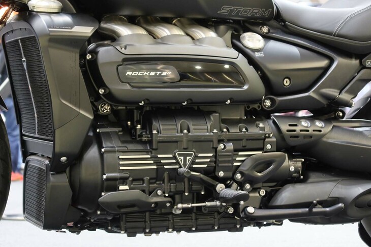 トライアンフ・ロケット3 Rストーム