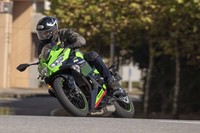 最高出力は45PS。走行中の風圧を利用したラムエアシステムによる加圧時には、46PSにまでアップする。