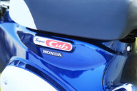 商用、乗用を問わず使える小型のオートバイとして、1958年8月に誕生した「ホンダ・スーパーカブ」。今日では世界15カ国の16拠点で生産されている。