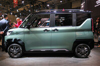 イベント後の個別取材で聞いたところ、スーパーハイトワゴンのEV化には重量増やそれに伴う航続距離の低下などの問題があり、一朝一夕にはいかないとのことだった。