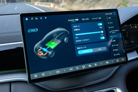 「セーブ」モードを使うとバッテリーをどれだけキープして走るかを任意に設定できる（25％～70％の範囲）。