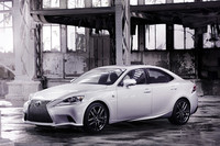 新型「IS」にもスピンドルグリル【デトロイトショー2013】