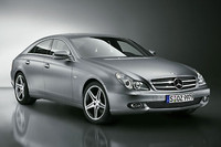 「メルセデスCLS」にシックなカラーリングの限定車