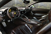 フェラーリが新たなワンオフモデル「BR20」を発表　優雅なスタイリングの12気筒モデルの画像