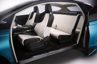 ホンダ、インドで3列7人乗りの小型SUVを発表の画像