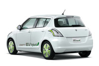 スズキ、「スイフト」ベースのEVを公開の画像