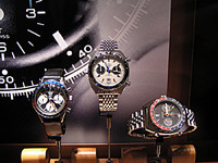 こちらはタグホイヤーの「AUAVIA」で、その昔、F1ドライバーのジョー・シフェールが本当につけてたもの。ま、貰ったんだろうけど。アイルトン・セナのタグホイヤーしかり、昔からクルマ好きって時計好きとカブってたんだろうね。