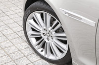 アルミホイールは、全10種類が用意される。
