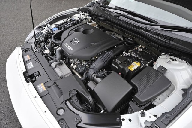 みぃー　マツダ アテンザセダン　ディーゼル アテンザ（マツダ）2012年11月～2019年8月生産モデルのカタログ｜中古