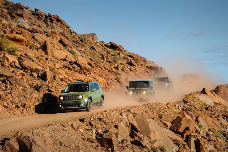 試乗した「レネゲード 75thアニバーサリーエディション」は、米国仕様の2.4リッター直4エンジン搭載車。駆動方式は4WD。