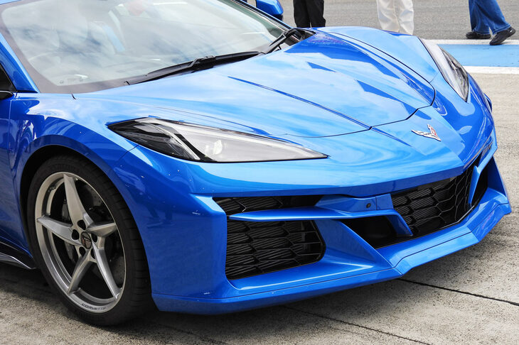 シボレー・コルベットE-Ray（フロントマスク）