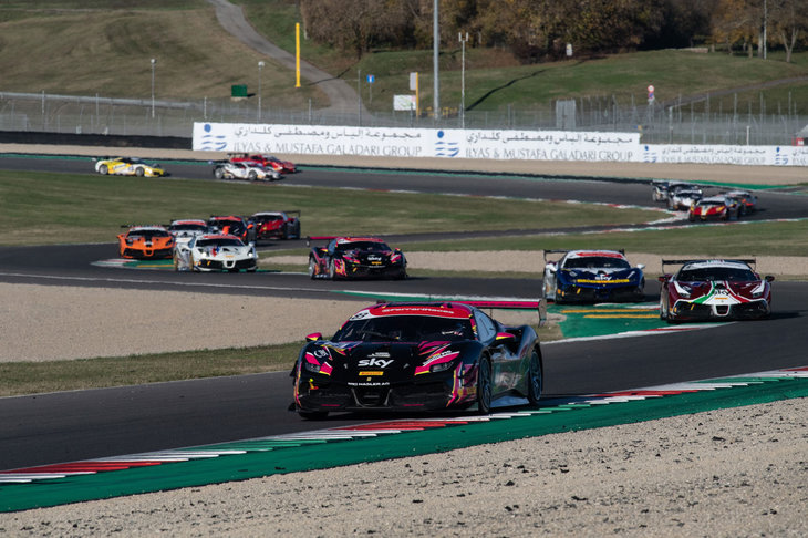 イベントの初日には、トロフェオ・ピレリでミシェル・ガッティング選手が優勝。女性ドライバーが同レースで初めて勝利することとなった。