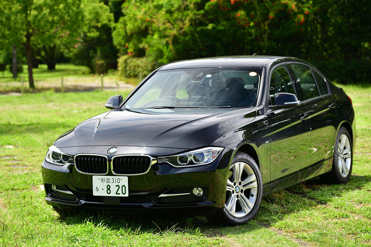 激安中古車店で255万円で購入した“エリート特急”こと「BMW 320d」。（写真＝池之平昌信）