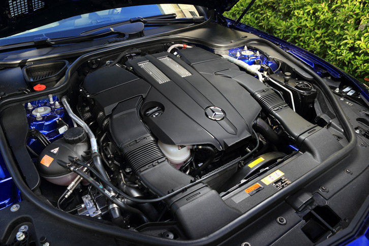 3リッターV6直噴ツインターボエンジンの最高出力は367ps（270kW）。JC08モード燃費は11.6km/リッター。