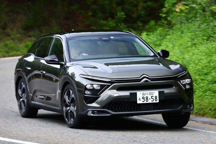 ビッグ・シトロエンの復活か、とダブルシェヴロン・ファンから期待されている「C5 X」。その実力を1800km走らせて確かめました。（photo：市 健治）